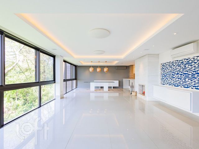 Apartamento com 312m², 4 dormitórios, 4 suítes, 5 vagas, Três Figueiras em Porto Alegre