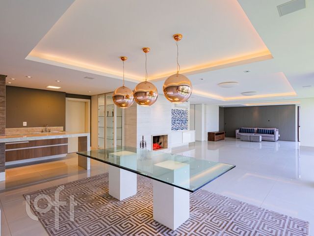 Apartamento com 312m², 4 dormitórios, 4 suítes, 5 vagas, Três Figueiras em Porto Alegre