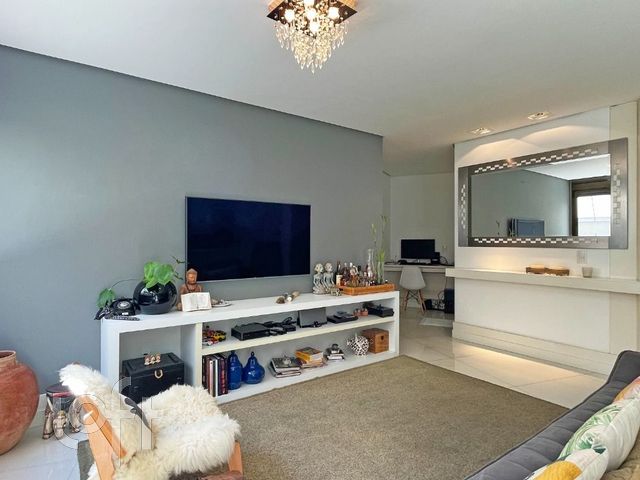 Apartamento com 151m², 3 dormitórios, 1 suíte, 3 vagas, Boa Vista em Porto Alegre