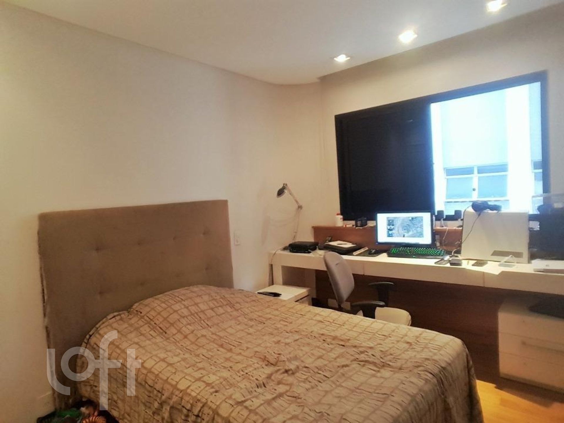 Apartamento à venda com 4 quartos, 240m² - Foto 11