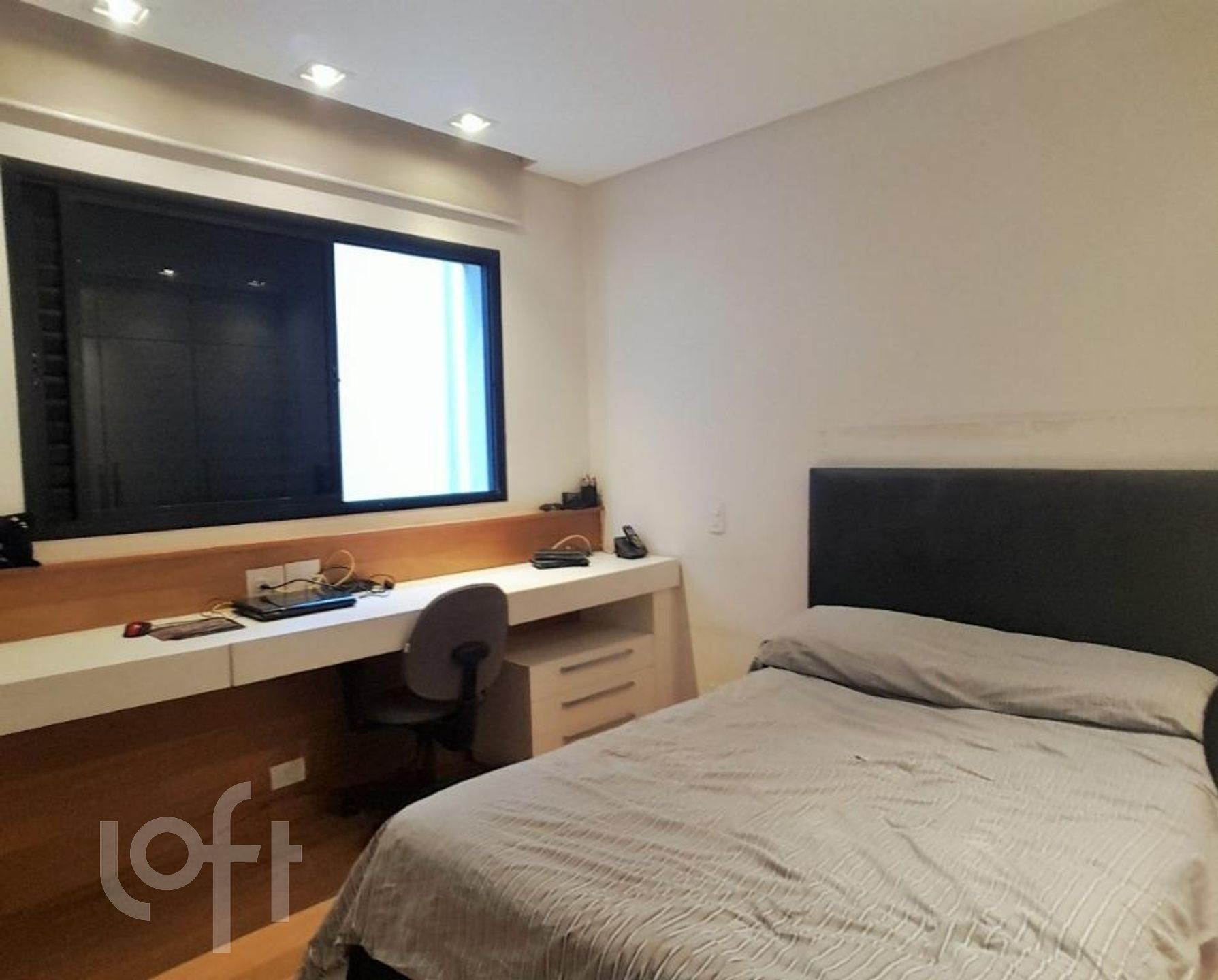 Apartamento à venda com 4 quartos, 240m² - Foto 18