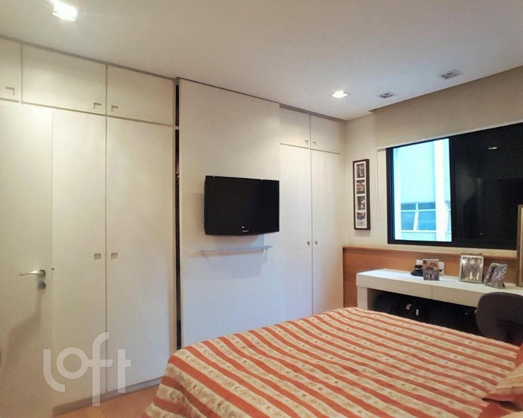 Apartamento à venda com 4 quartos, 240m² - Foto 16