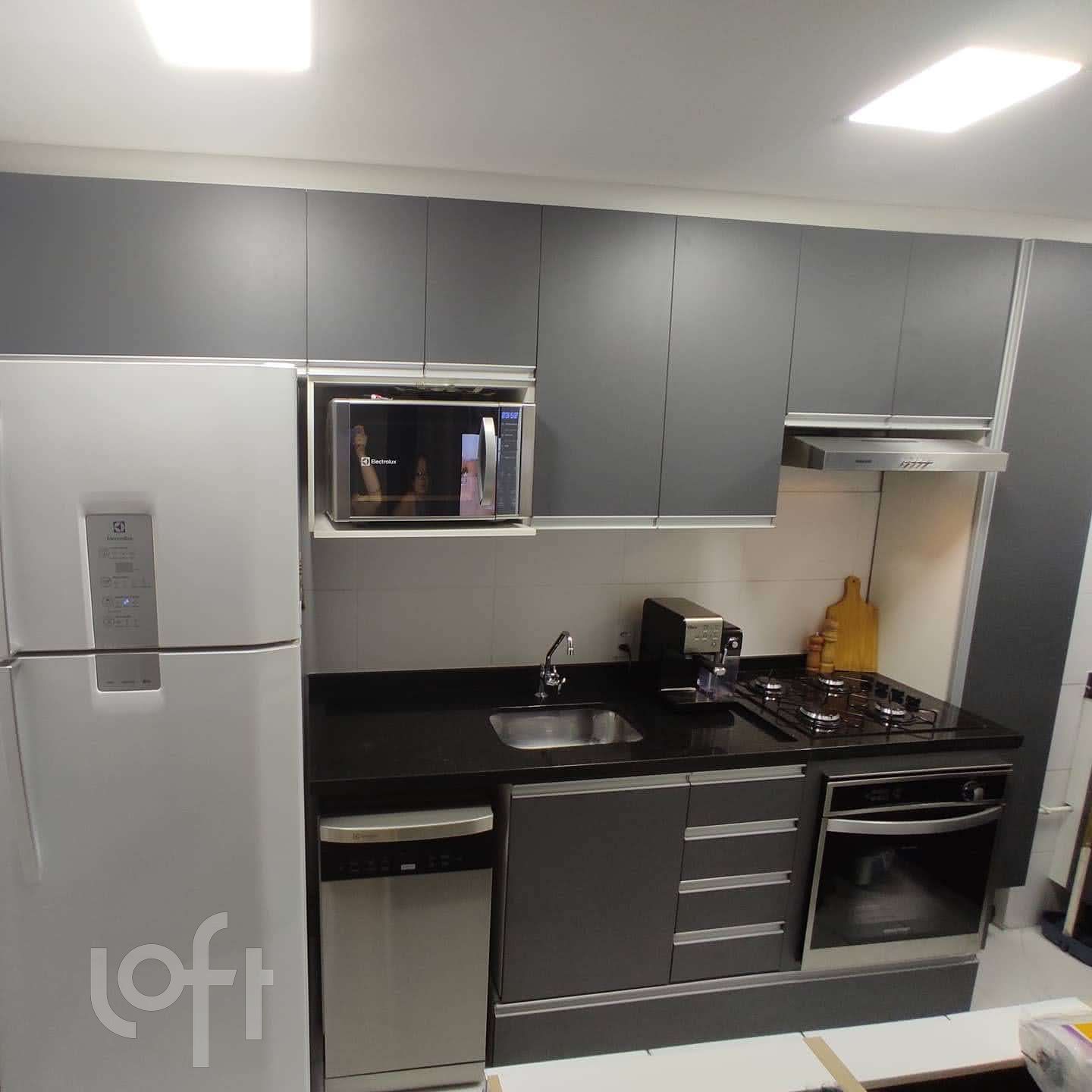 Apartamento à venda com 2 quartos, 42m² - Foto 4