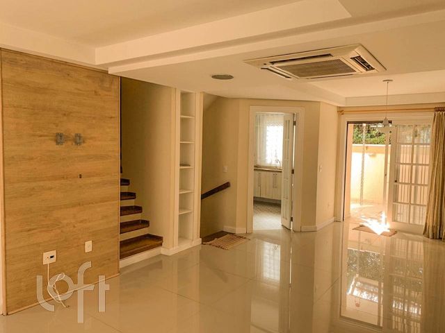 Casa com 242m², 3 dormitórios, 1 suíte, 4 vagas, Chácara das Pedras em Porto Alegre