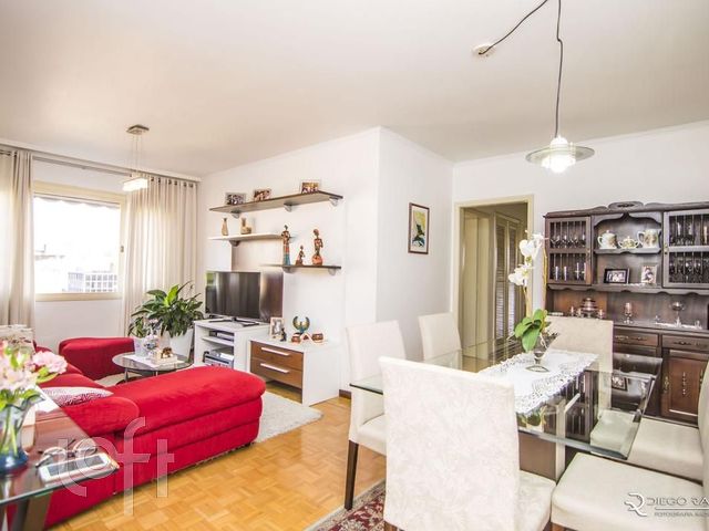 Apartamento com 104m², 3 dormitórios, 1 suíte, 1 vaga, Auxiliadora em Porto Alegre