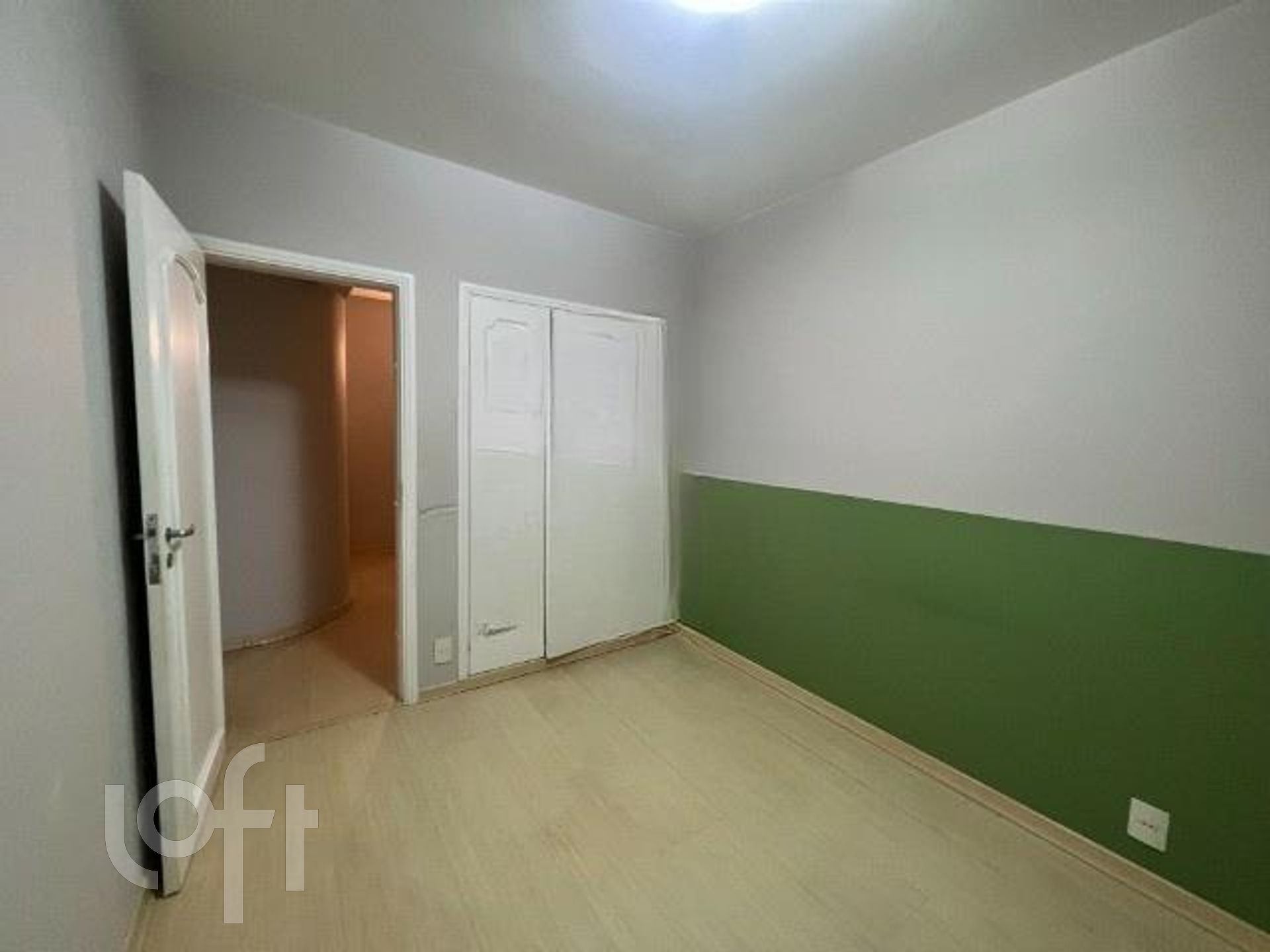 Apartamento à venda com 2 quartos, 79m² - Foto 3