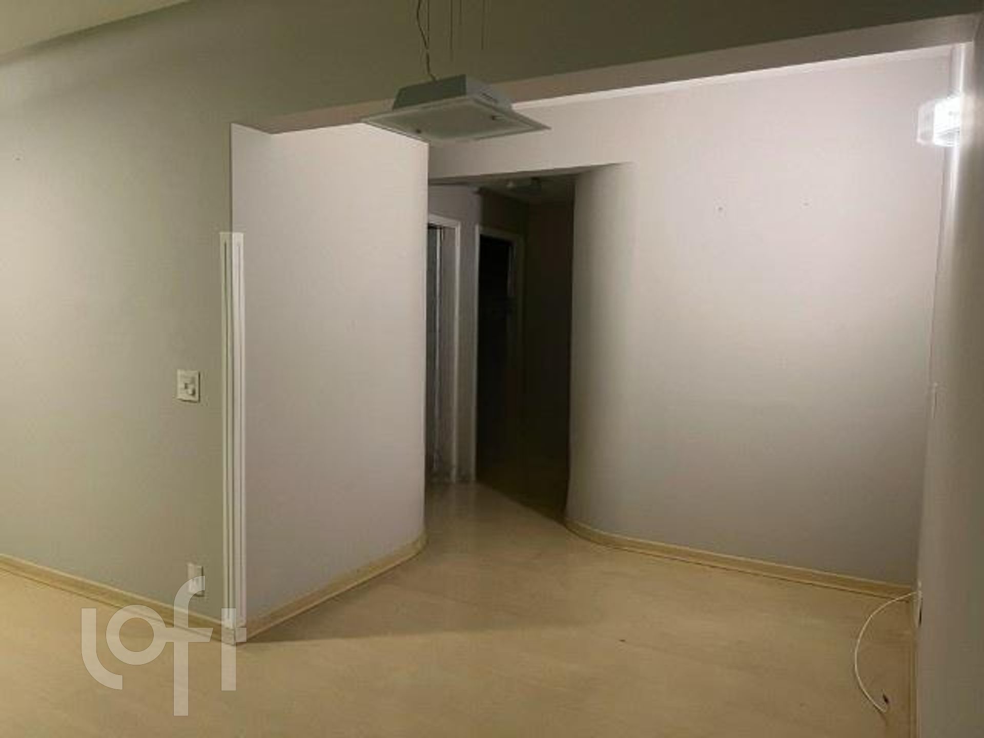 Apartamento à venda com 2 quartos, 79m² - Foto 2