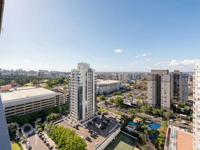 Apartamento com 187m², 3 dormitórios, 3 suítes, 4 vagas, Jardim Europa em Porto Alegre