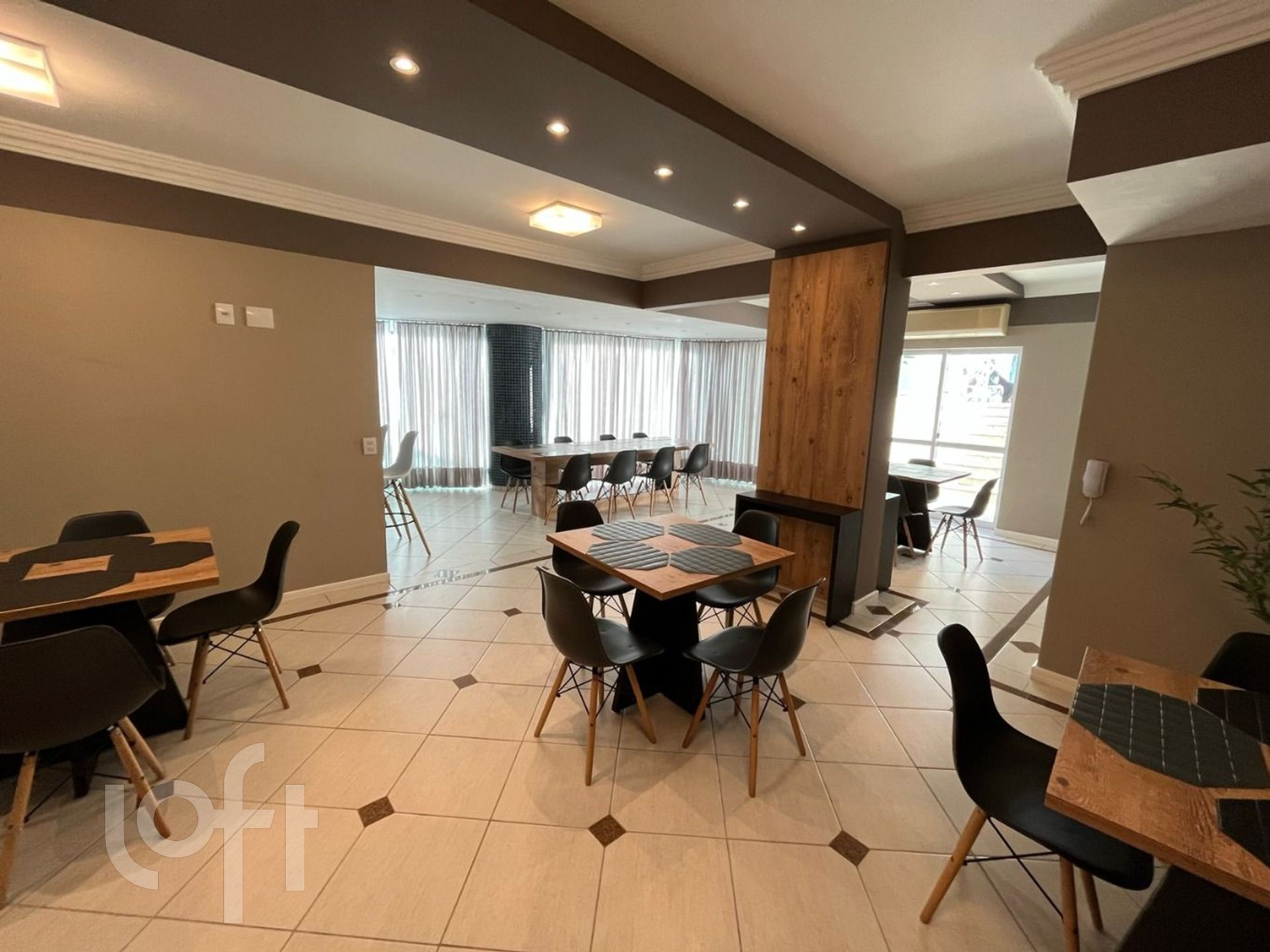 Apartamento à venda em Barra Sul com 99 m², 3 quartos, 1 suíte, 2 vagas