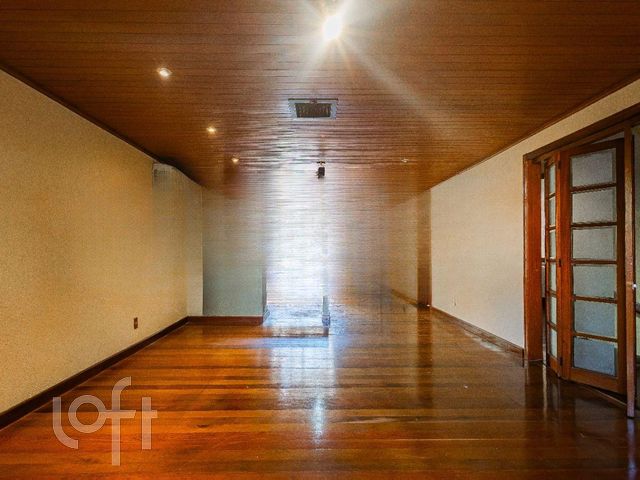 Casa em Condomínio com 330m², 3 dormitórios, 1 suíte, 2 vagas, Bela Vista em Porto Alegre