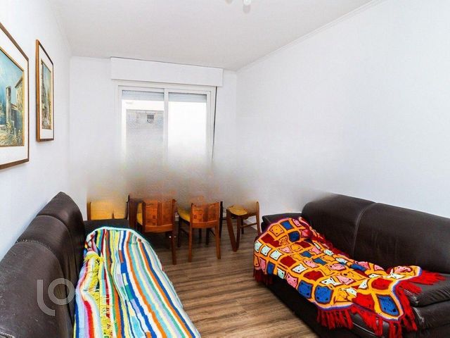 Apartamento com 93m², 3 dormitórios, 1 suíte, 1 vaga, Petrópolis em Porto Alegre