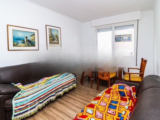 Apartamento com 93m², 3 dormitórios, 1 suíte, 1 vaga, Petrópolis em Porto Alegre