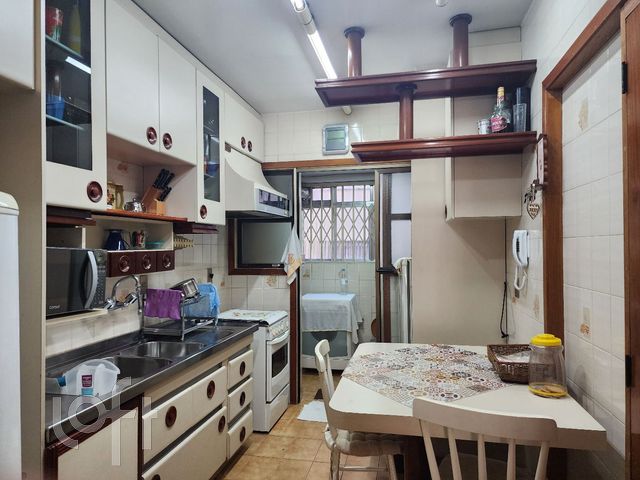 Apartamento com 99m², 3 dormitórios, 1 suíte, 1 vaga, Bom Fim em Porto Alegre
