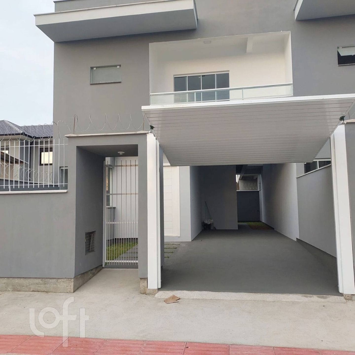 Casa à venda em Nova Palhoca com 96 m², 2 quartos, 2 suítes, 1 vaga