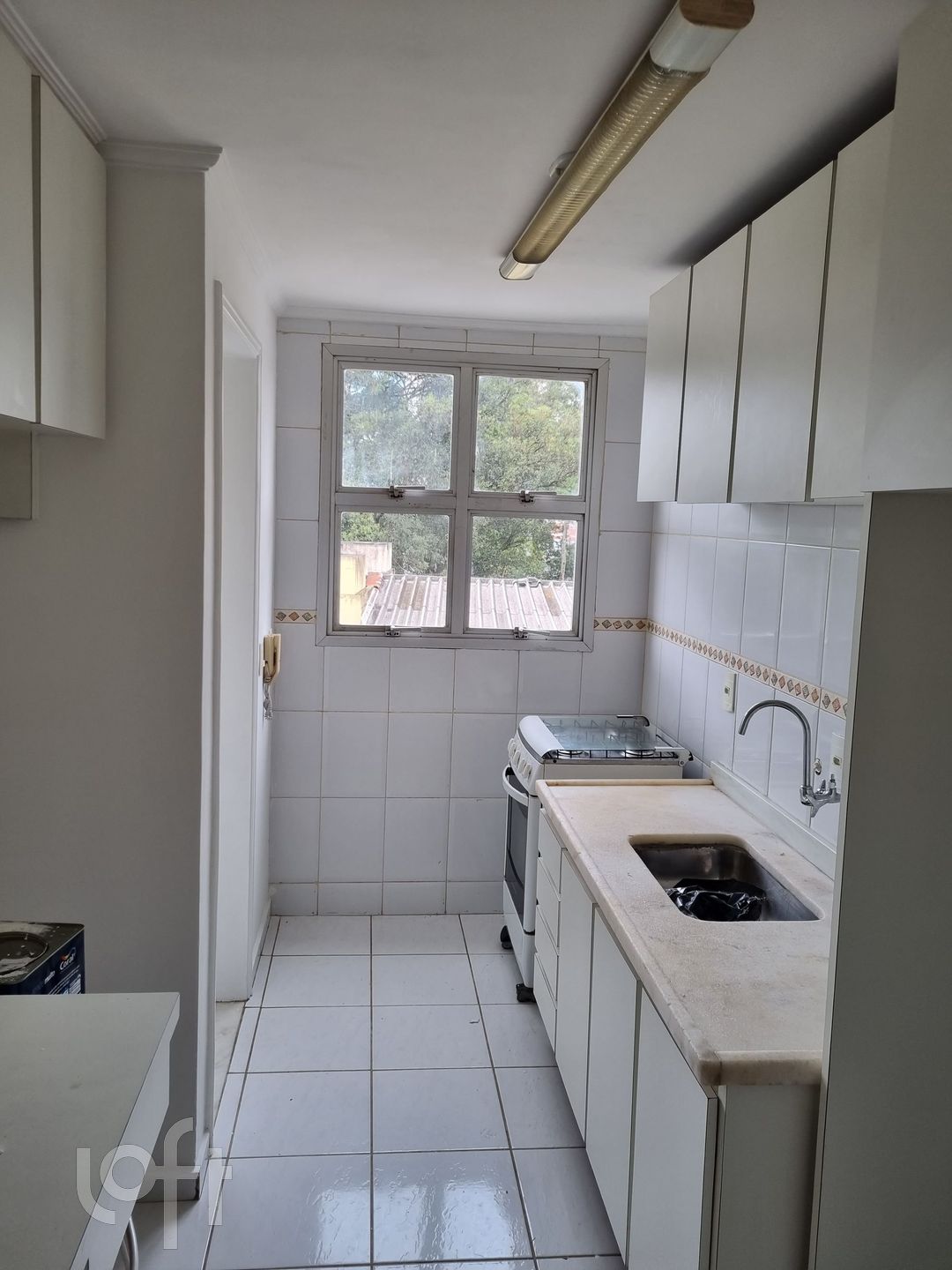 Apartamento à venda com 2 quartos, 75m² - Foto 4