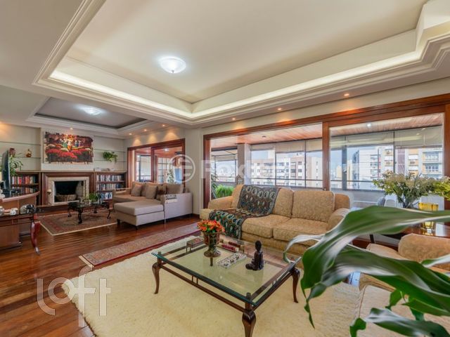 Apartamento com 302m², 4 dormitórios, 2 suítes, 2 vagas, Rio Branco em Porto Alegre