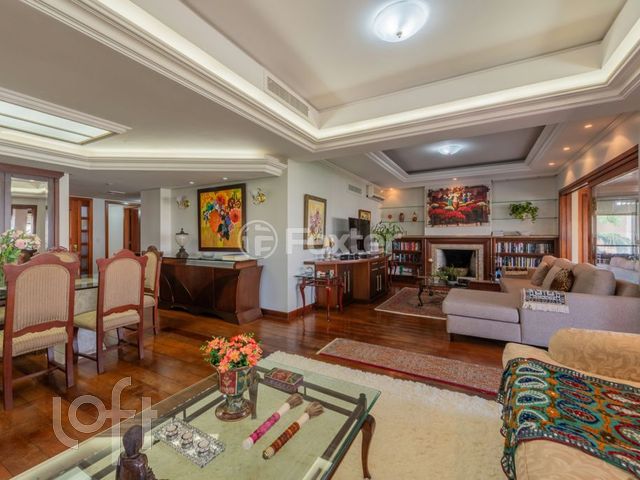 Apartamento com 302m², 4 dormitórios, 2 suítes, 2 vagas, Rio Branco em Porto Alegre