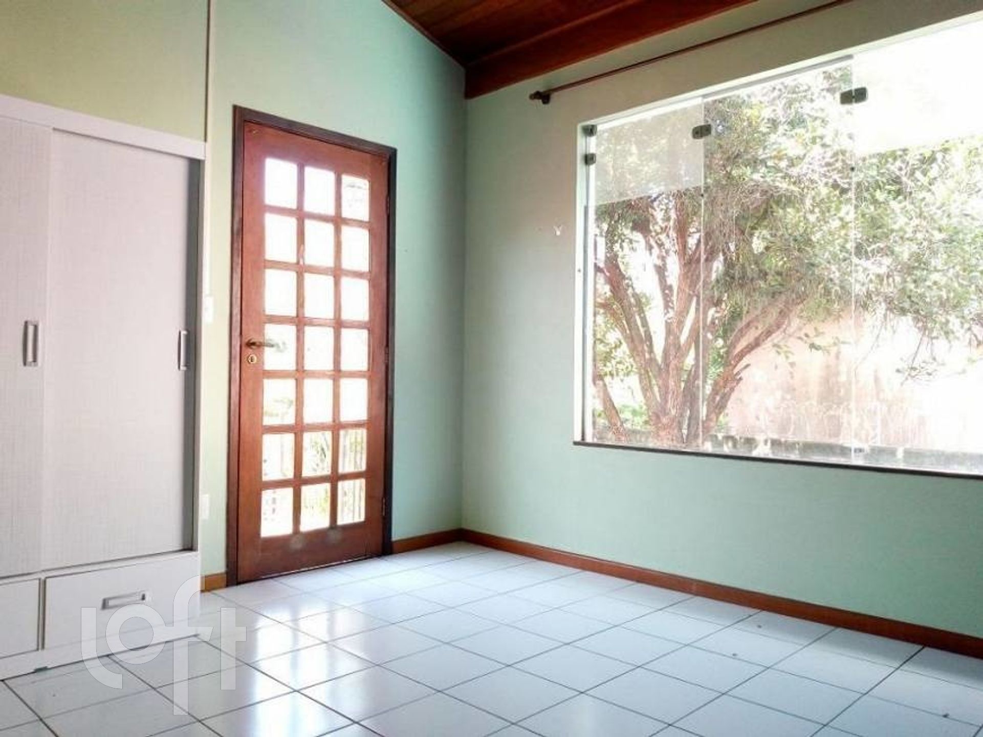 Casa à venda com 6 quartos, 250m² - Foto 18