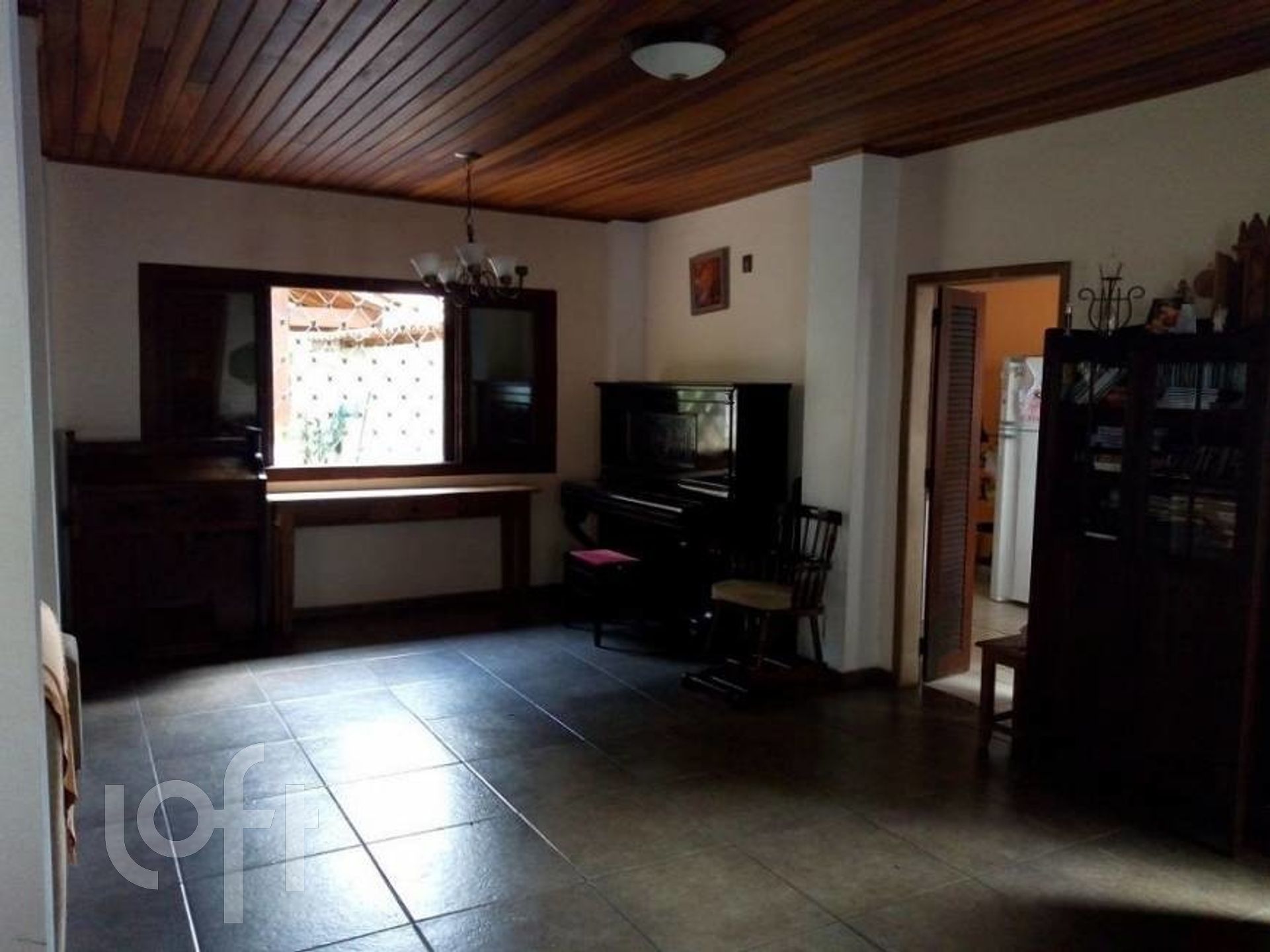 Casa à venda com 6 quartos, 250m² - Foto 5