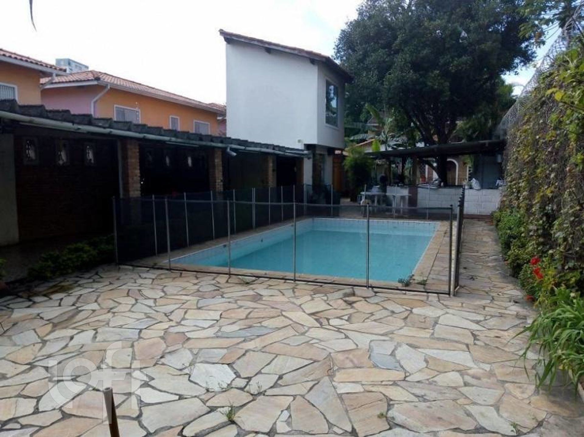 Casa à venda com 6 quartos, 250m² - Foto 22