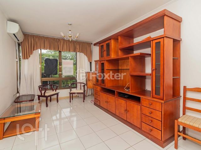 Apartamento com 74m², 2 dormitórios, 1 suíte, 1 vaga, Vila Ipiranga em Porto Alegre