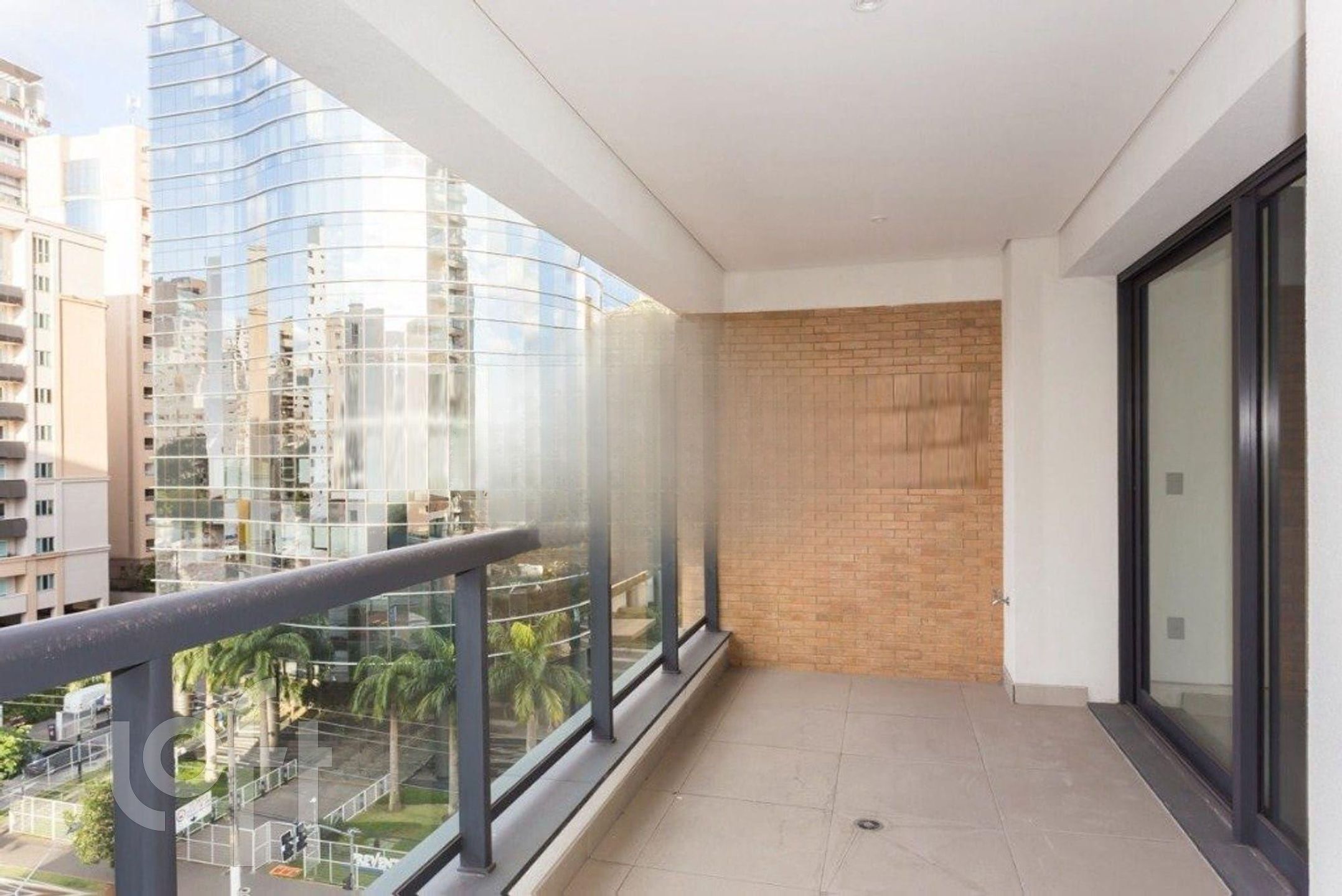 Apartamento à venda com 3 quartos, 127m² - Foto 2