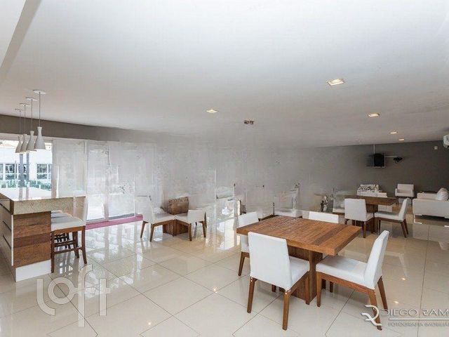 Apartamento com 59m², 2 dormitórios, 1 suíte, 1 vaga, São João em Porto Alegre