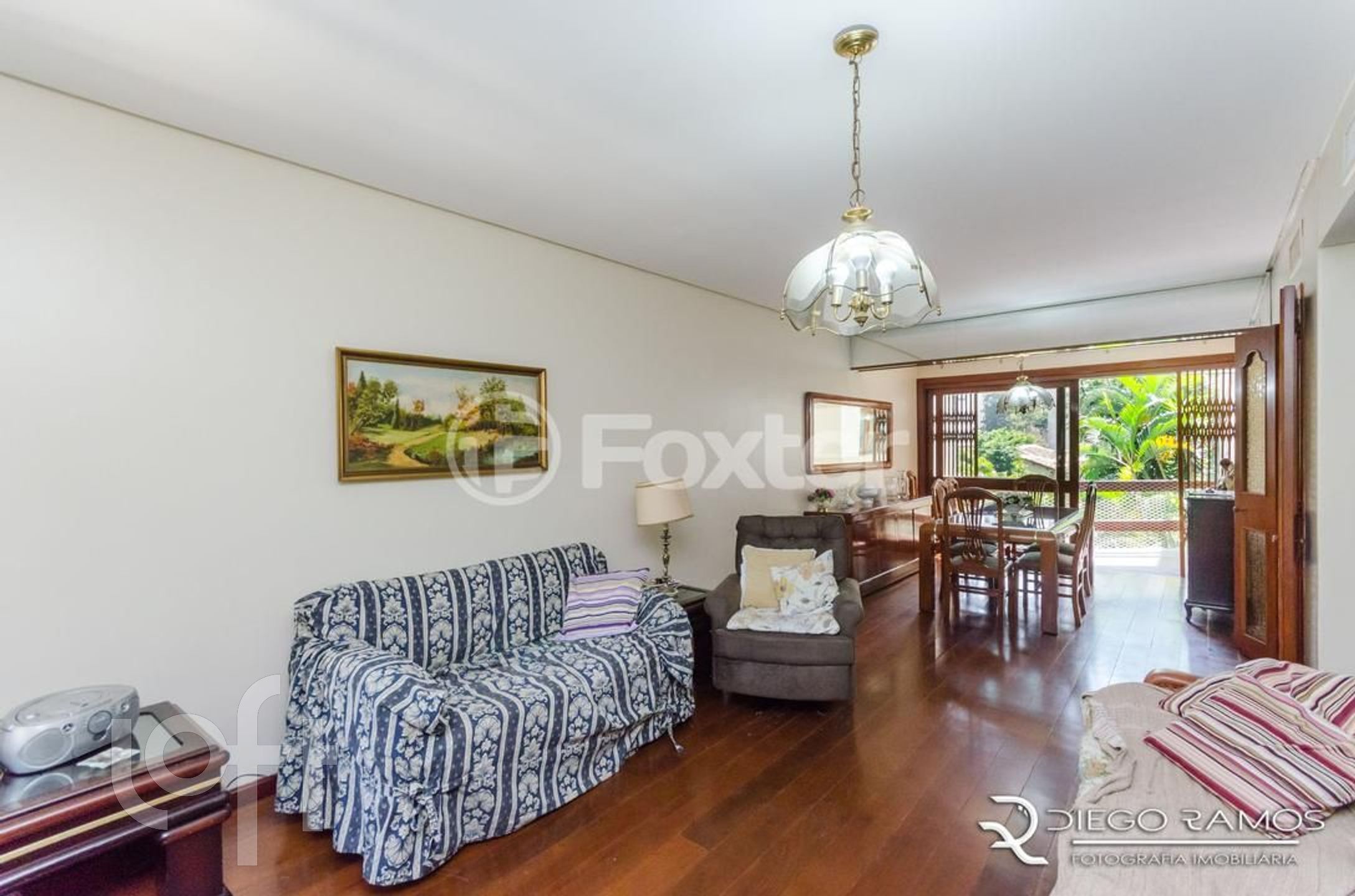 Apartamento com 244m², 3 dormitórios, 1 suíte, 2 vagas, Petrópolis em Porto Alegre