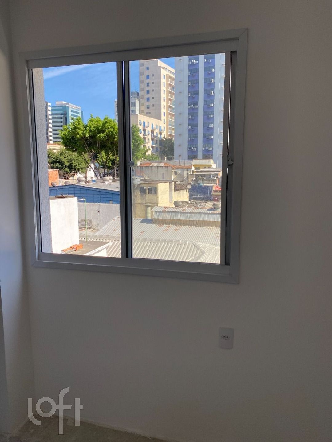 Apartamento à venda com 1 quarto, 24m² - Foto 4