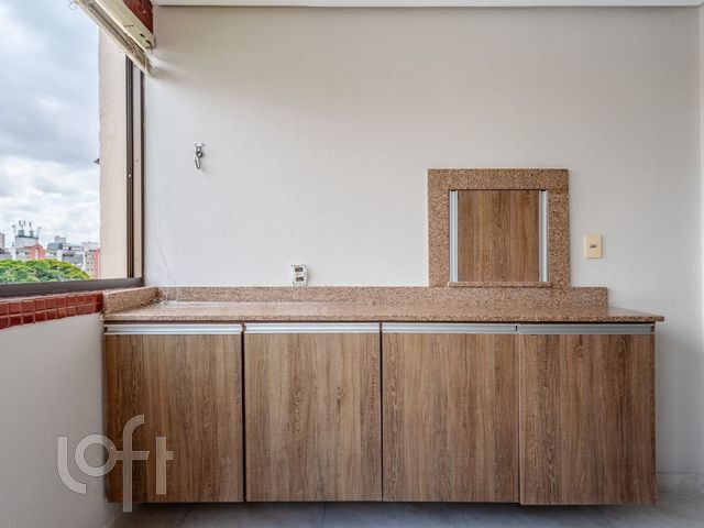 Apartamento com 70m², 2 dormitórios, 1 suíte, 1 vaga, Menino Deus em Porto Alegre