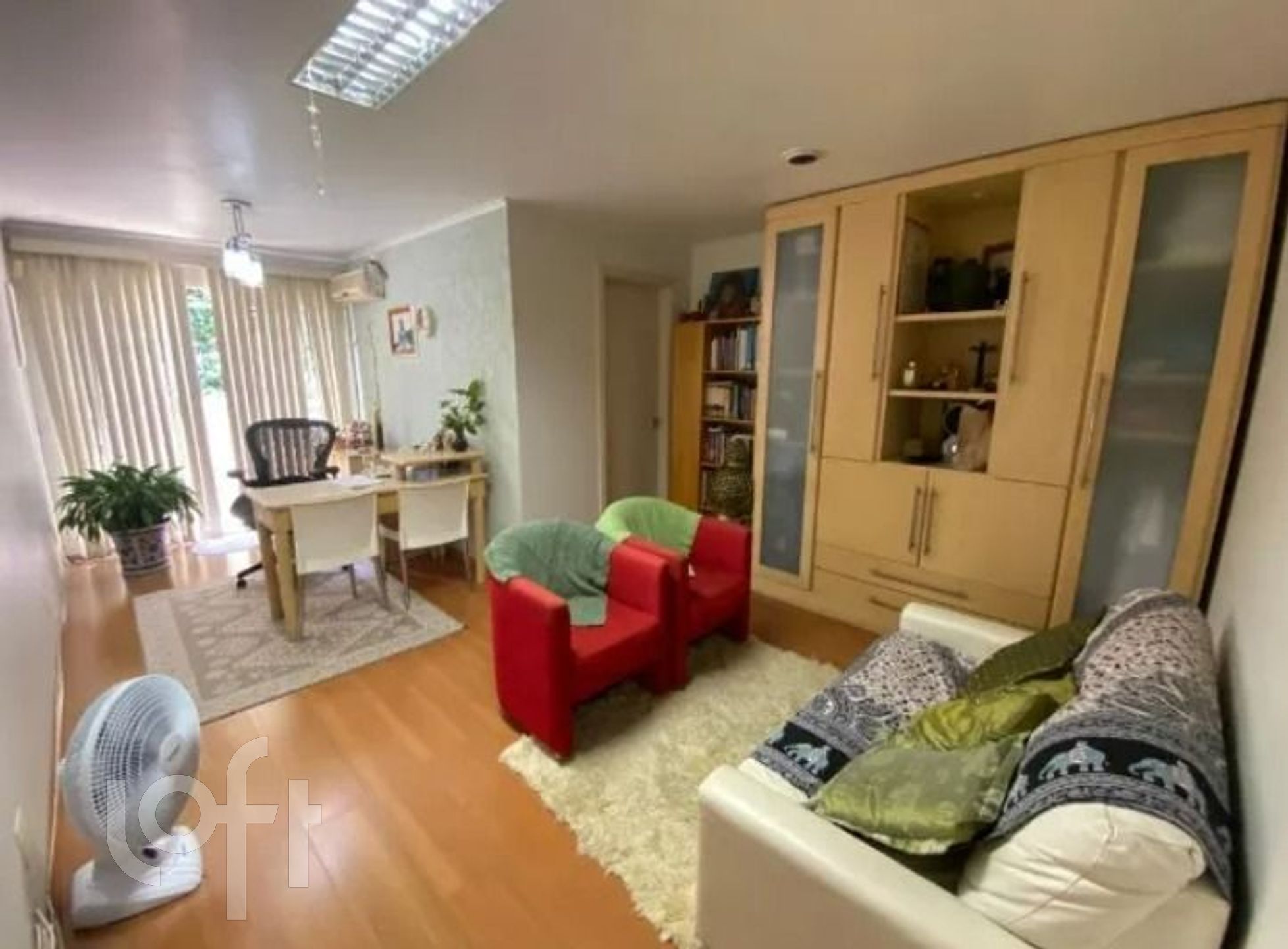 Casa à venda com 4 quartos, 158m² - Foto 1