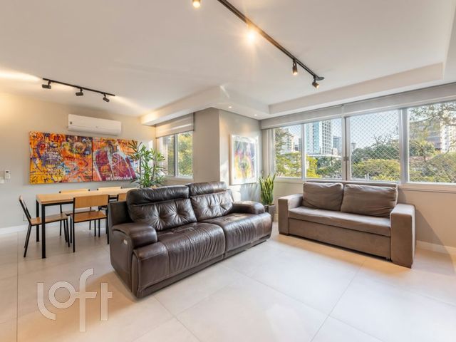 Apartamento com 130m², 3 dormitórios, 1 suíte, 2 vagas, Boa Vista em Porto Alegre