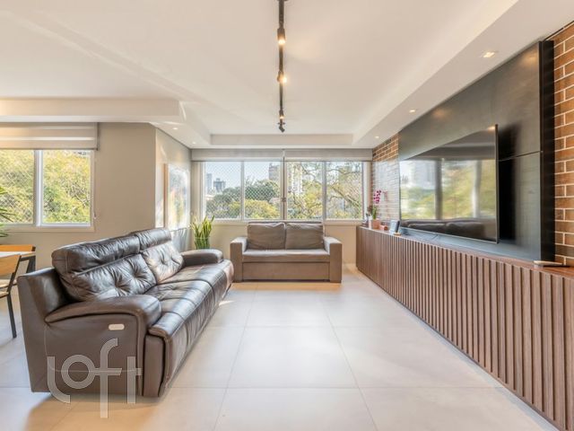 Apartamento com 130m², 3 dormitórios, 1 suíte, 2 vagas, Boa Vista em Porto Alegre