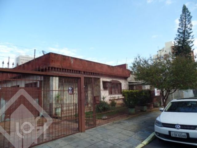 Casa com 250m², 5 dormitórios, 4 vagas, Jardim Botânico em Porto Alegre
