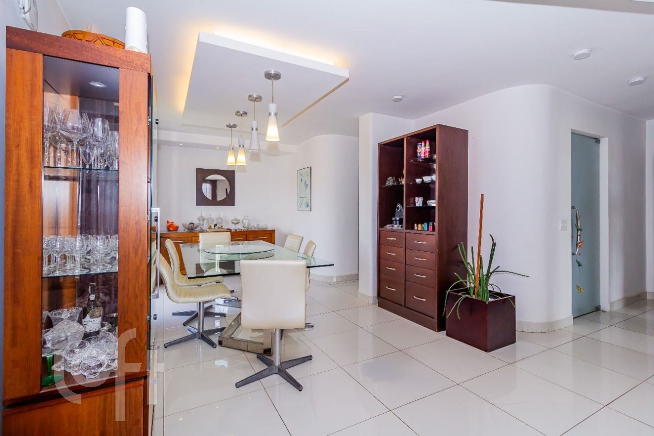 Apartamento à venda com 3 quartos, 180m² - Foto 5