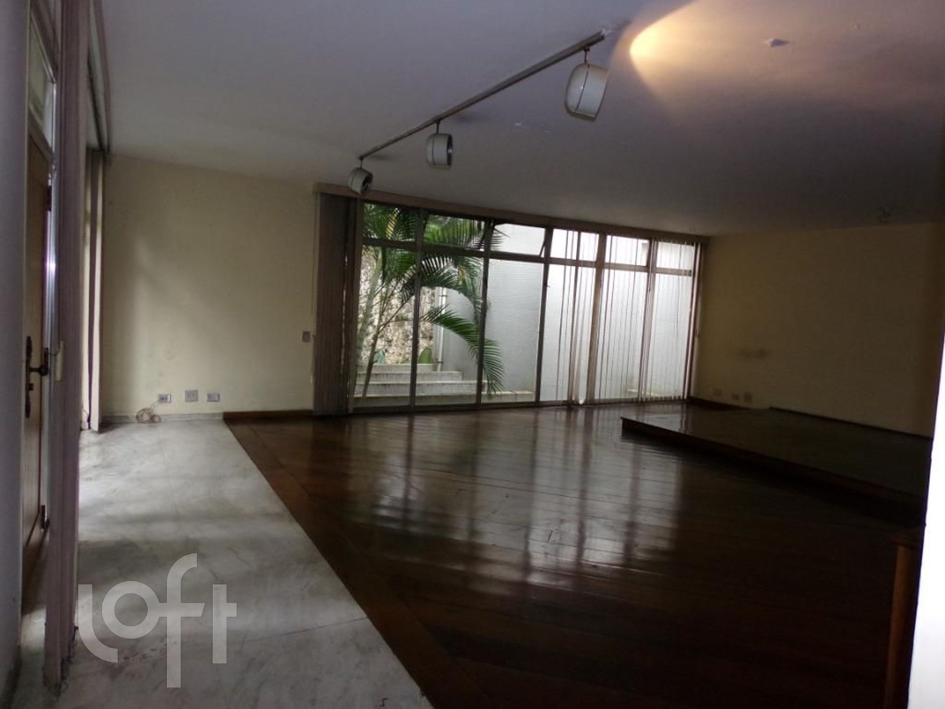 Casa à venda com 4 quartos, 495m² - Foto 1