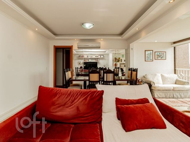 Apartamento com 105m², 3 dormitórios, 1 suíte, 2 vagas, Menino Deus em Porto Alegre