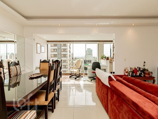 Apartamento com 105m², 3 dormitórios, 1 suíte, 2 vagas, Menino Deus em Porto Alegre