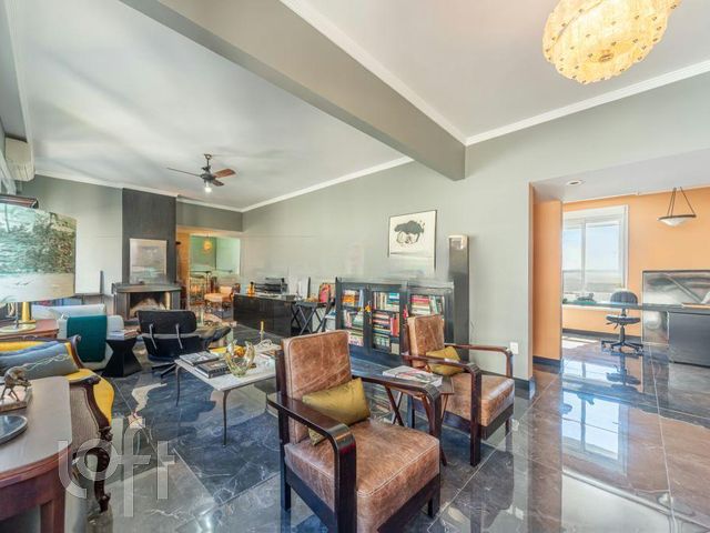 Apartamento com 156m², 3 dormitórios, 1 suíte, Rio Branco em Porto Alegre