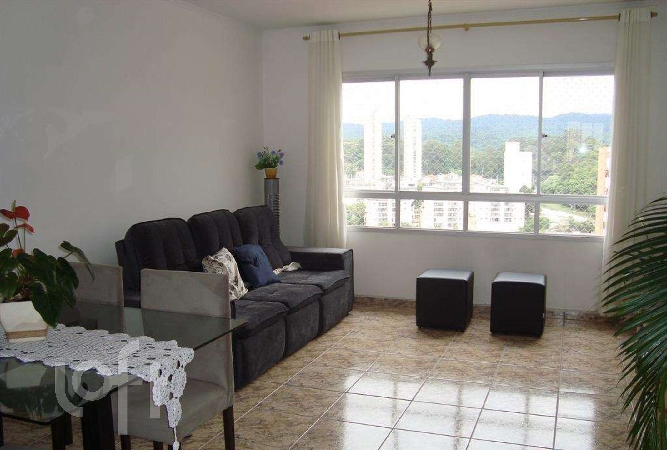 Apartamento à venda com 3 quartos, 100m² - Foto 1