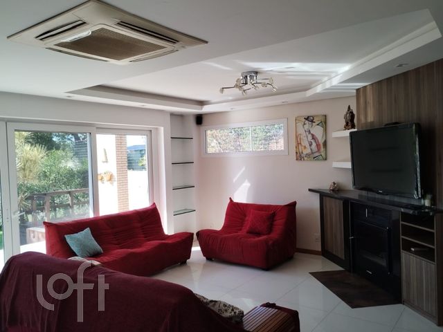 Casa com 339m², 4 dormitórios, 1 suíte, 3 vagas, Vila Ipiranga em Porto Alegre