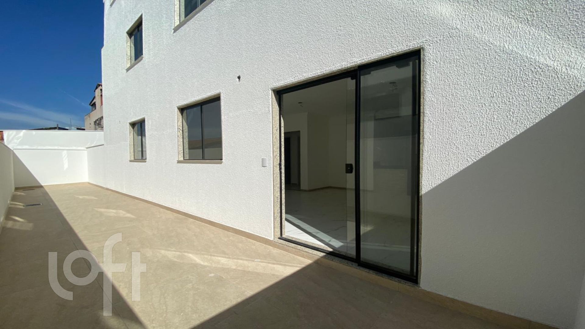 Apartamento à venda com 3 quartos, 74m² - Foto 1