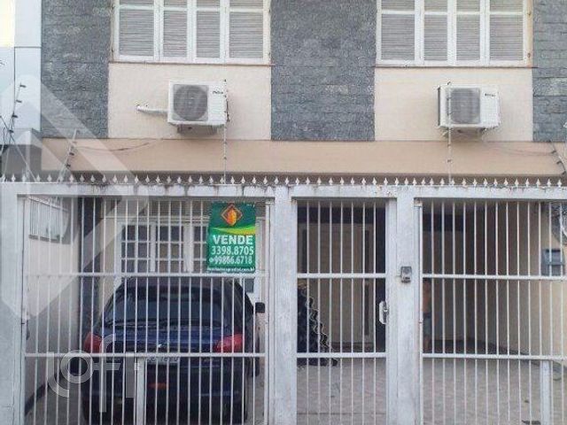Casa com 198m², 6 dormitórios, 2 suítes, 2 vagas, Menino Deus em Porto Alegre