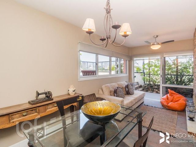 Apartamento com 162m², 2 dormitórios, 1 suíte, 2 vagas, Jardim Europa em Porto Alegre