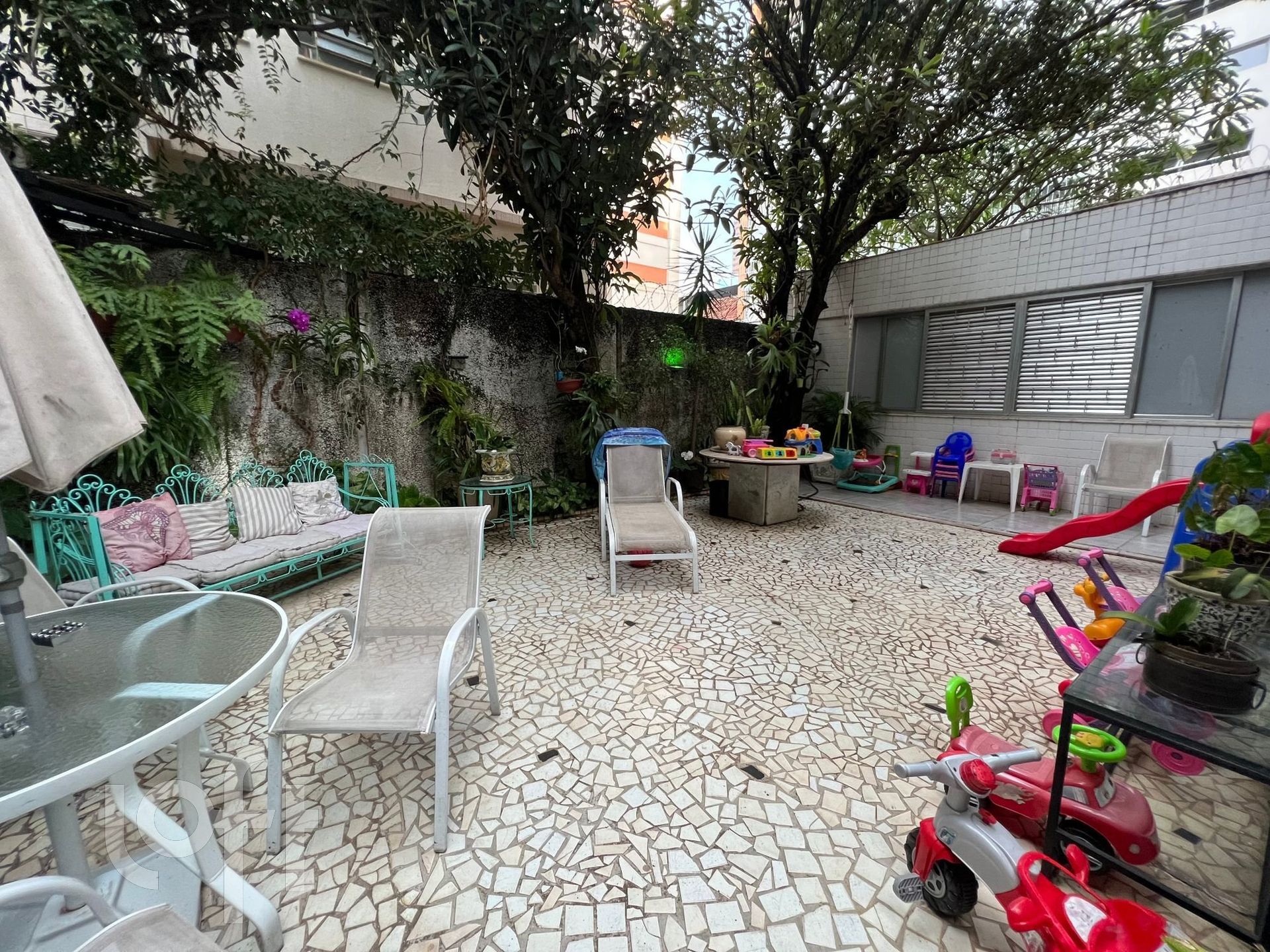 Apartamento à venda com 4 quartos, 300m² - Foto 11