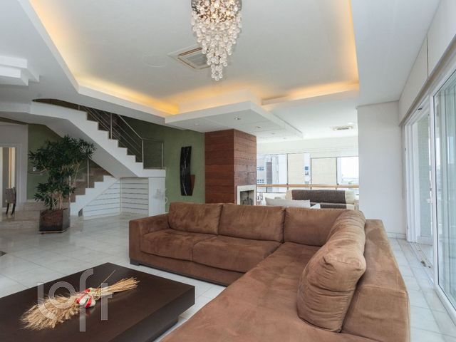 Apartamento com 692m², 4 dormitórios, 3 suítes, 3 vagas, Moinhos de Vento em Porto Alegre