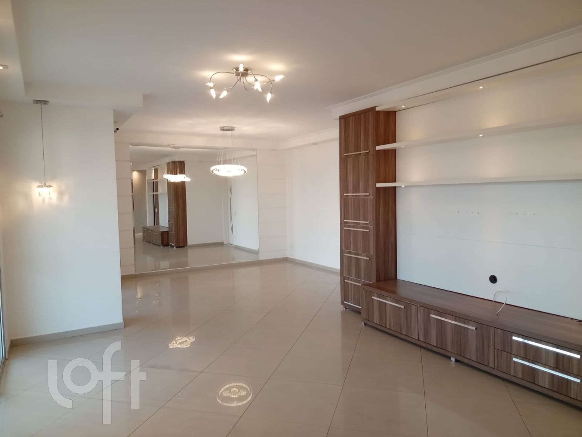 Apartamento à venda com 4 quartos, 172m² - Foto 1