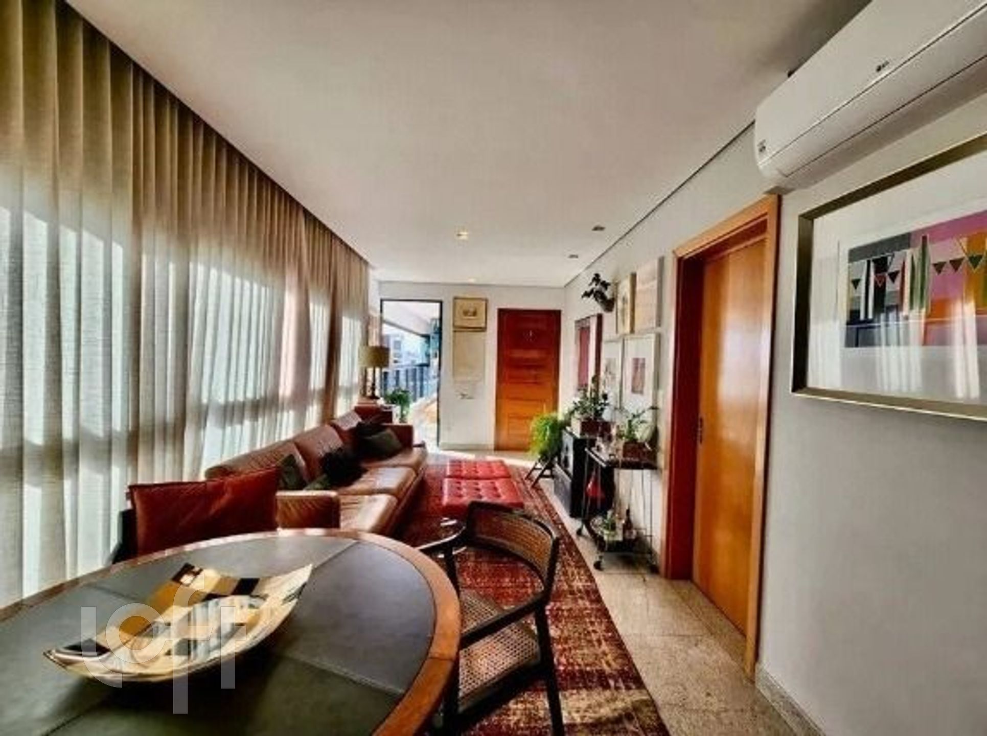 Apartamento à venda com 3 quartos, 115m² - Foto 1