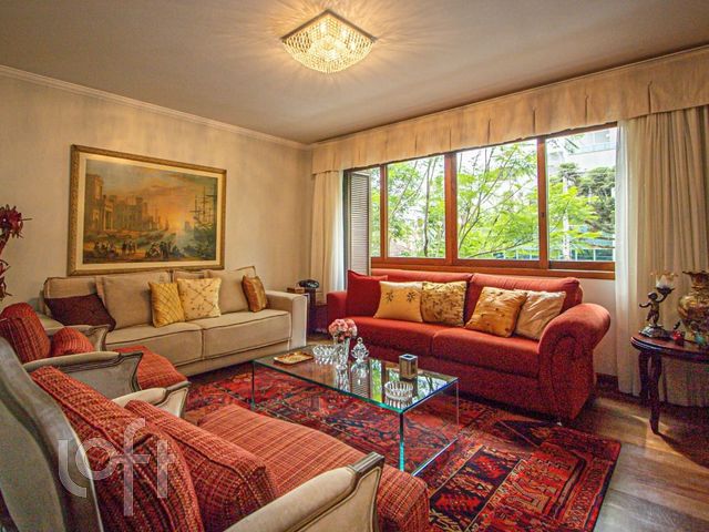 Apartamento com 253m², 5 dormitórios, 1 suíte, Petrópolis em Porto Alegre