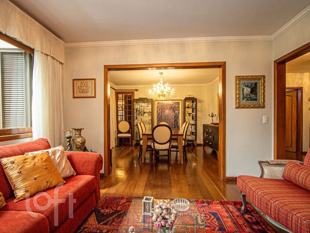 Apartamento com 253m², 5 dormitórios, 1 suíte, Petrópolis em Porto Alegre